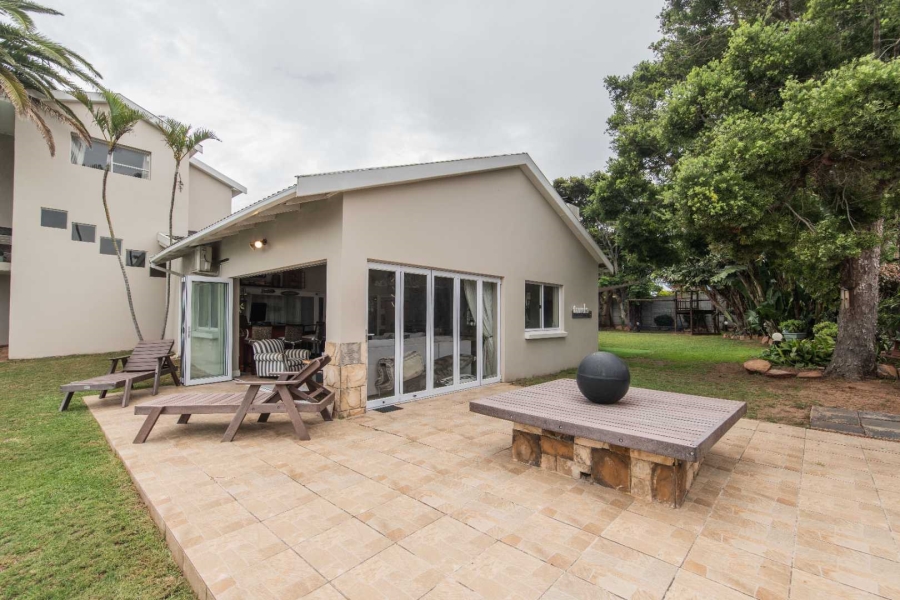 8 Bedroom Property for Sale in Summerstrand Eastern Cape